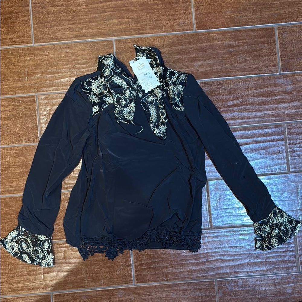 Black and White Ruffled Long Sleeve Blouse